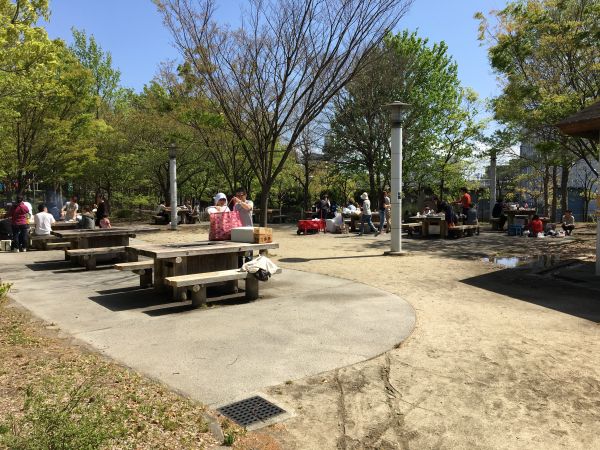 鶴見緑地バーベキュー場キャンプ場（大阪市鶴見区）